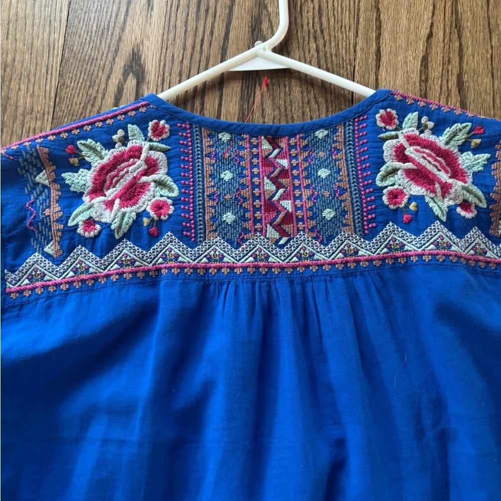 Johnny Was Size Large 3T Workshop Blouse! Good condition - Picture 9 of 10